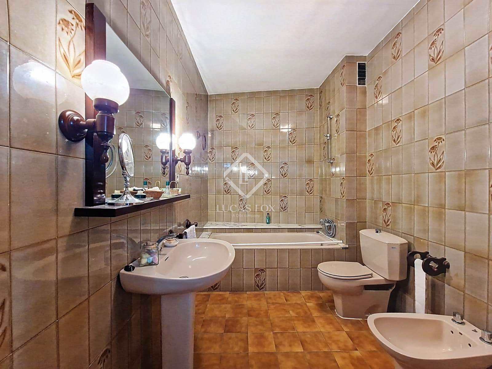 8 soveværelse Villa til salg i Vilanova i la Geltru med garage - € 1.090.000 (Ref: 9227733)