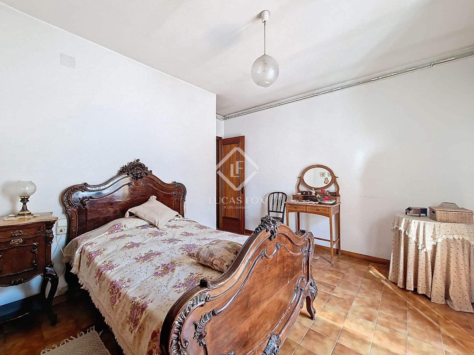 8 soveværelse Villa til salg i Vilanova i la Geltru med garage - € 1.090.000 (Ref: 9227733)