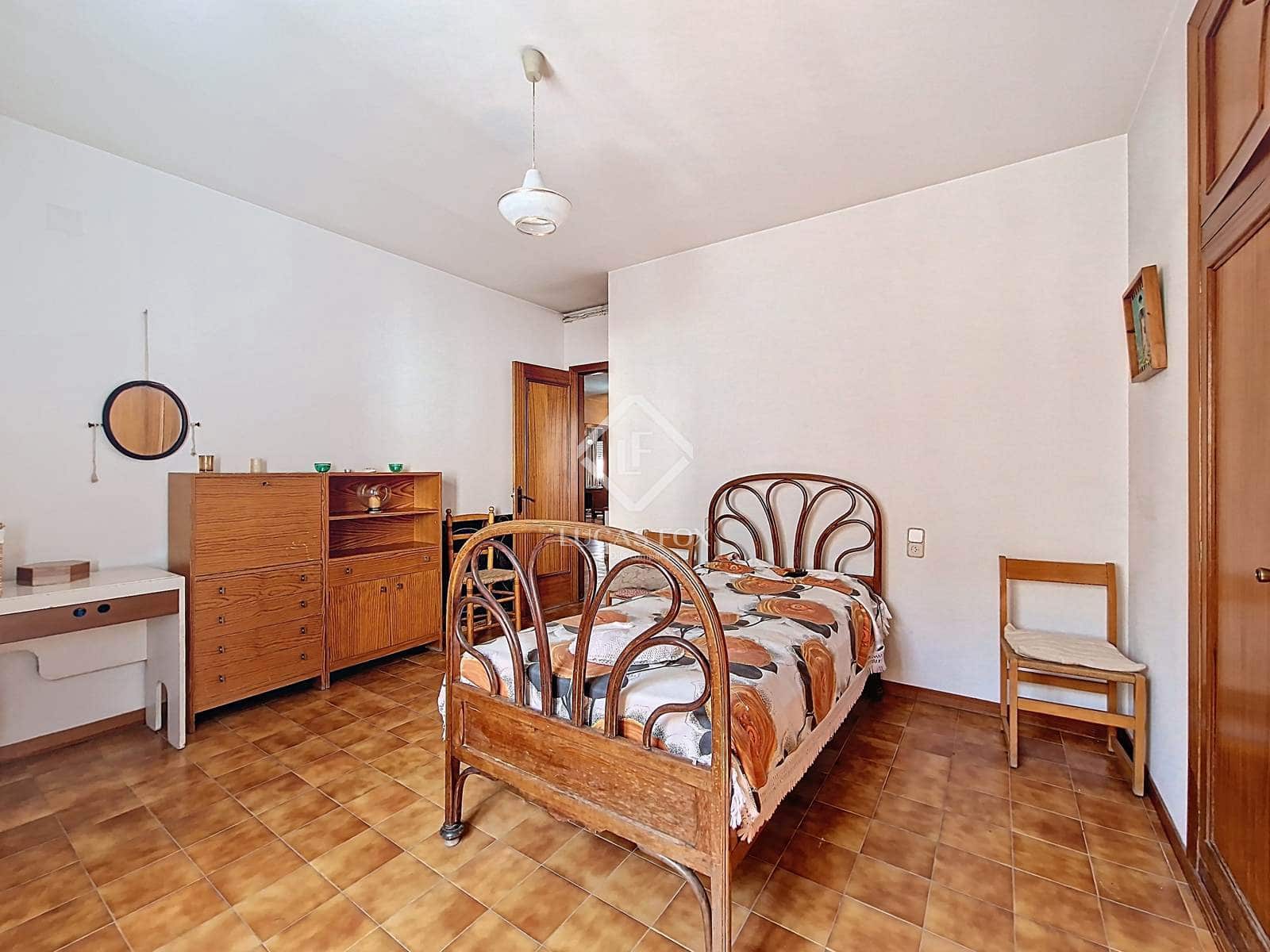 8 soveværelse Villa til salg i Vilanova i la Geltru med garage - € 1.090.000 (Ref: 9227733)