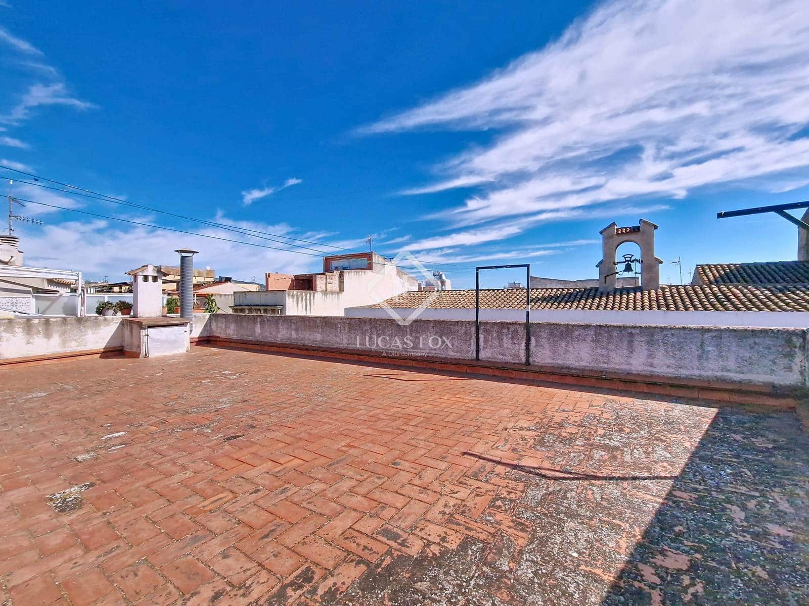 8 bedroom Villa for sale in Vilanova i la Geltru with garage - € 995,000 (Ref: 9227733)