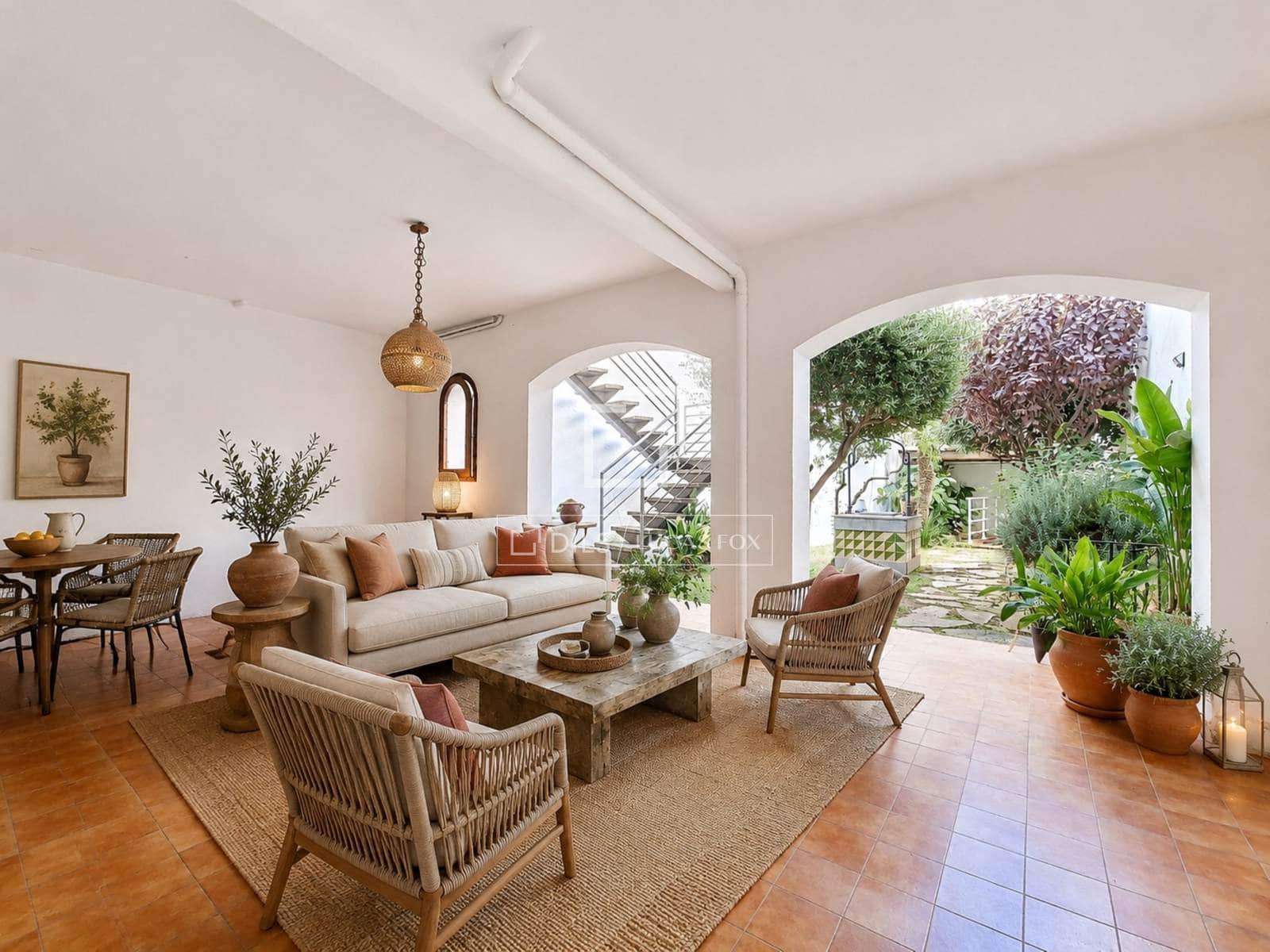 8 bedroom Villa for sale in Vilanova i la Geltru with garage - € 995,000 (Ref: 9227733)