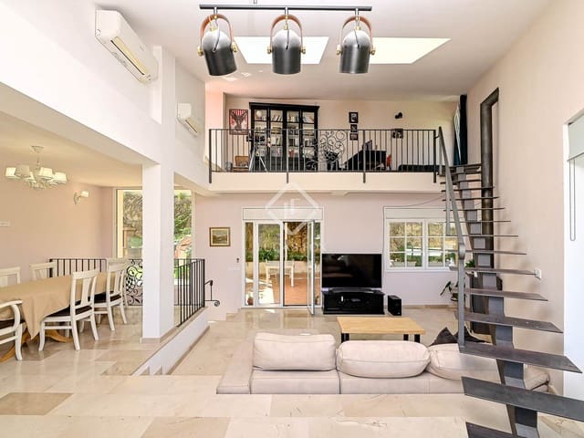 4 soverom Villa til leie i Platja d'Aro, Castell-Platja d'Aro med svømmebasseng garasje - € 3 500 (Ref: 9227734)