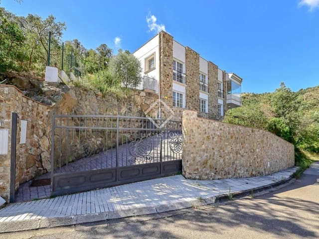 4 soverom Villa til leie i Platja d'Aro, Castell-Platja d'Aro med svømmebasseng garasje - € 3 500 (Ref: 9227734)