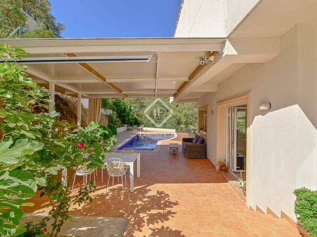 4 soverom Villa til leie i Platja d'Aro, Castell-Platja d'Aro med svømmebasseng garasje - € 3 500 (Ref: 9227734)