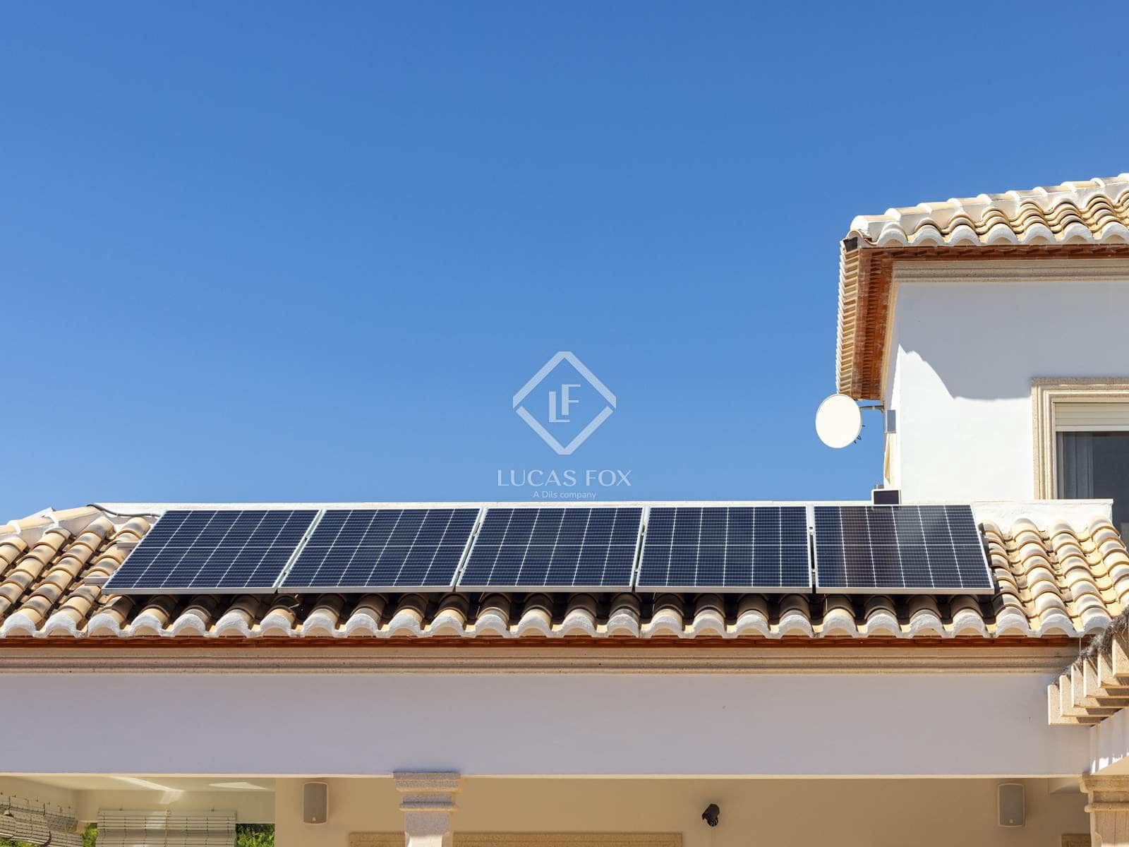 5 makuuhuone Huvila myytävänä paikassa Javea / Xabia mukana uima-altaan 
autotalli - 1 750 000 € (Ref: 9228000)