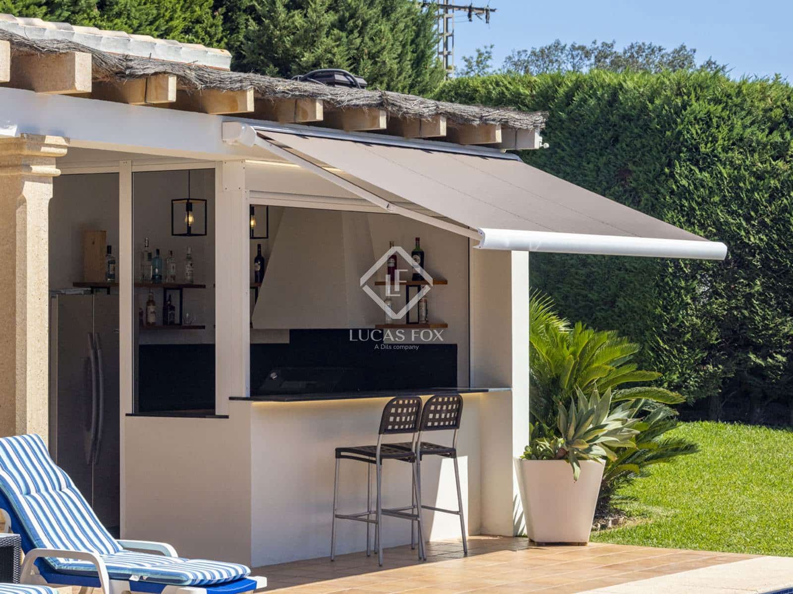 5 makuuhuone Huvila myytävänä paikassa Javea / Xabia mukana uima-altaan 
autotalli - 1 750 000 € (Ref: 9228000)