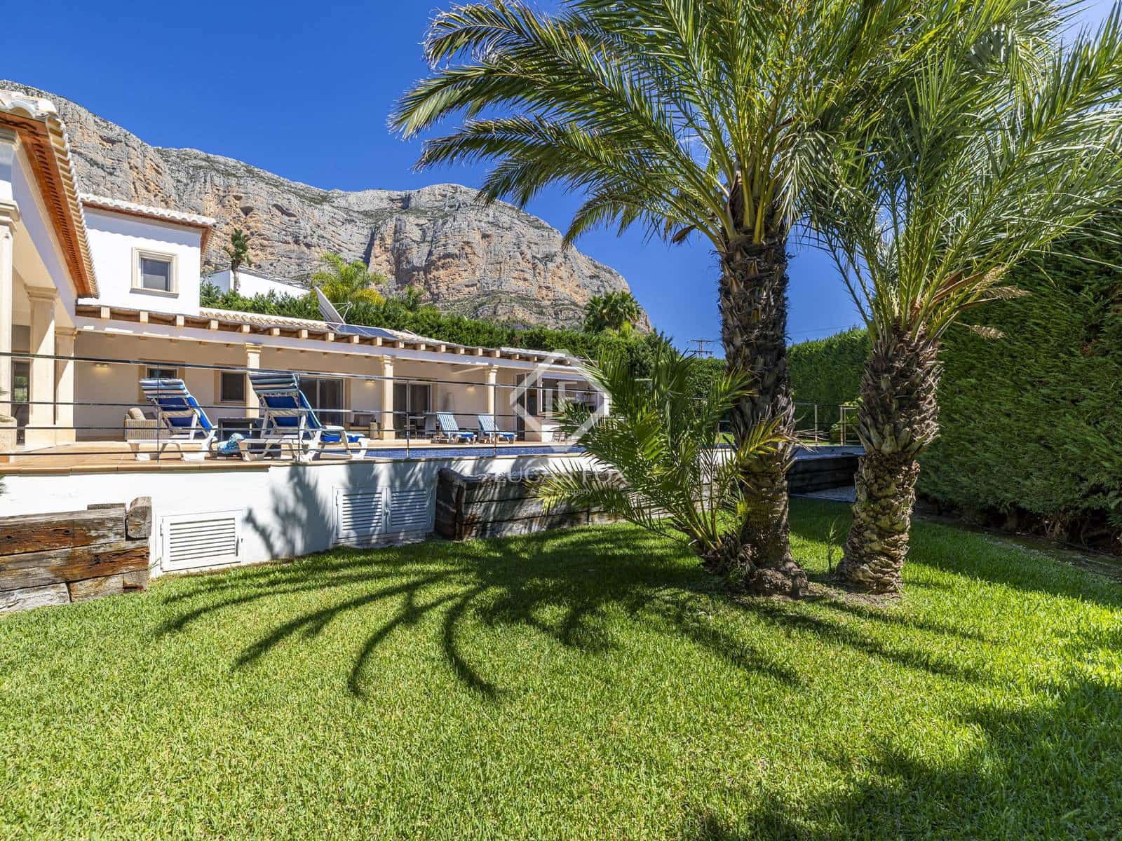 5 makuuhuone Huvila myytävänä paikassa Javea / Xabia mukana uima-altaan 
autotalli - 1 750 000 € (Ref: 9228000)