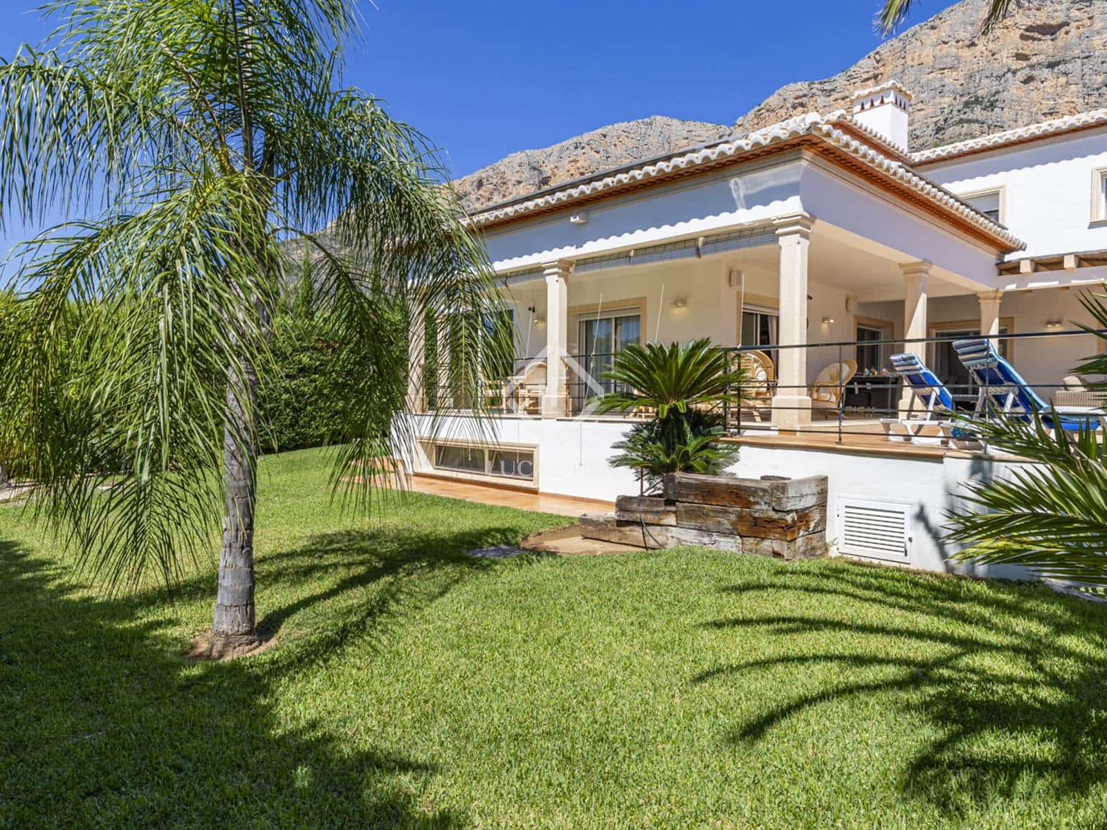 5 makuuhuone Huvila myytävänä paikassa Javea / Xabia mukana uima-altaan 
autotalli - 1 750 000 € (Ref: 9228000)