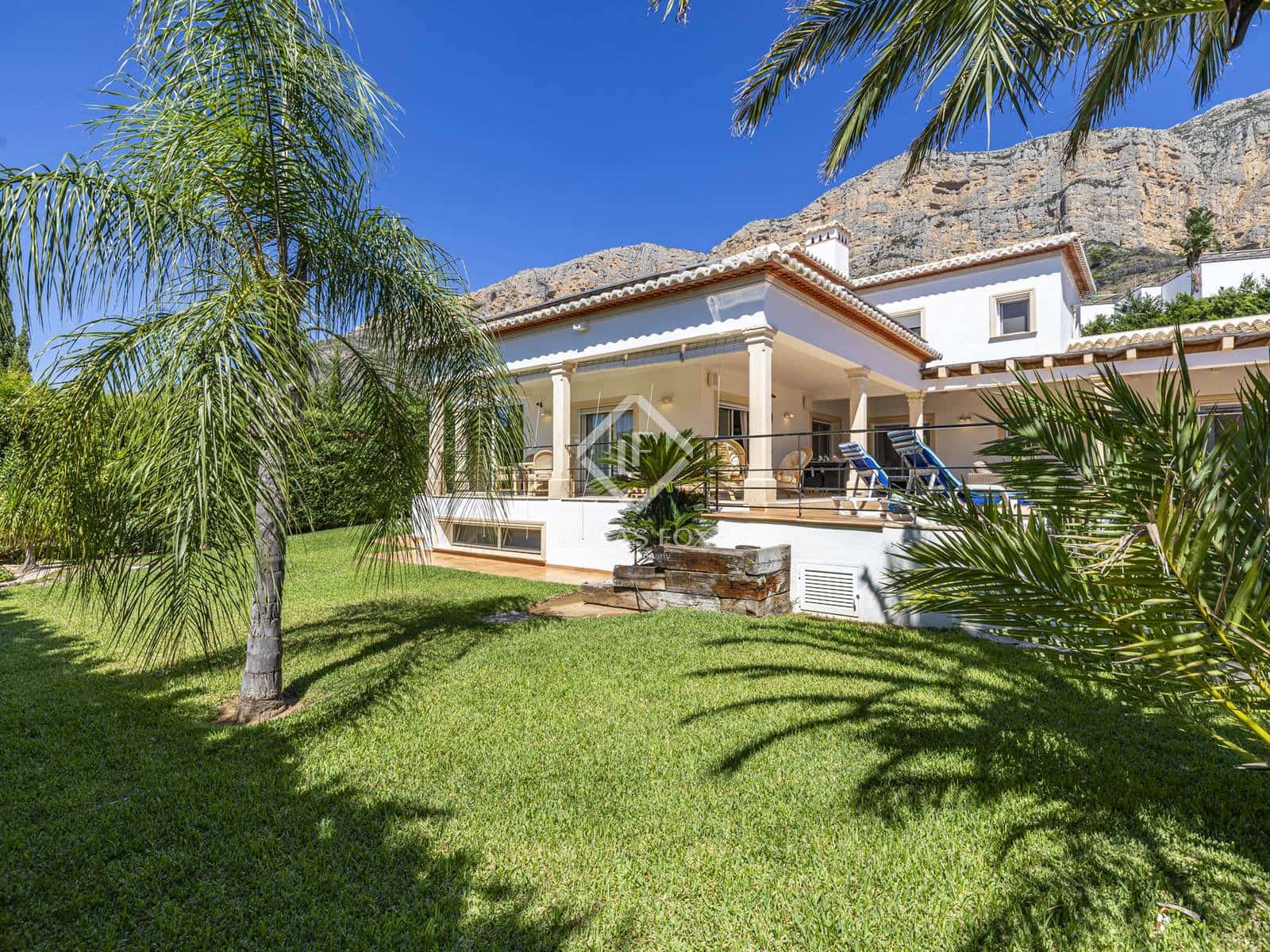 5 makuuhuone Huvila myytävänä paikassa Javea / Xabia mukana uima-altaan 
autotalli - 1 750 000 € (Ref: 9228000)