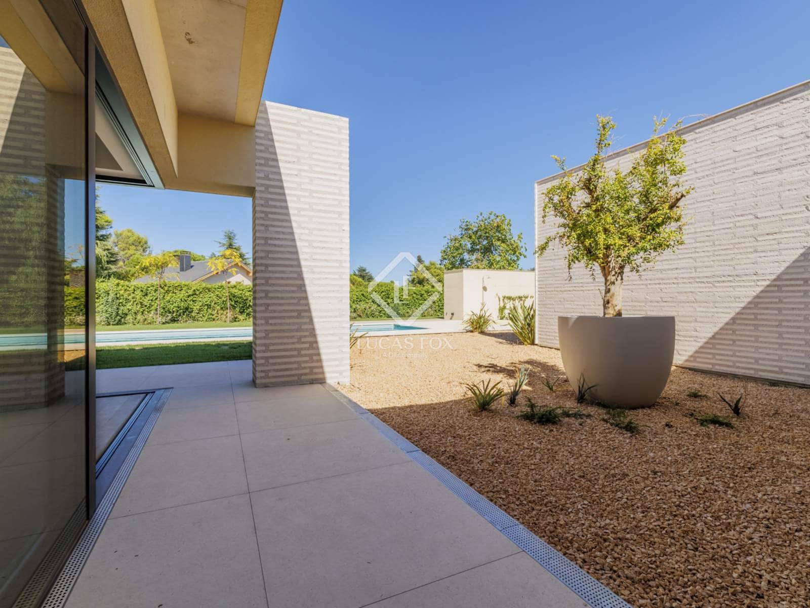 5 soveværelse Villa til salg i Boadilla del Monte med swimmingpool garage - € 2.995.000 (Ref: 9230696)