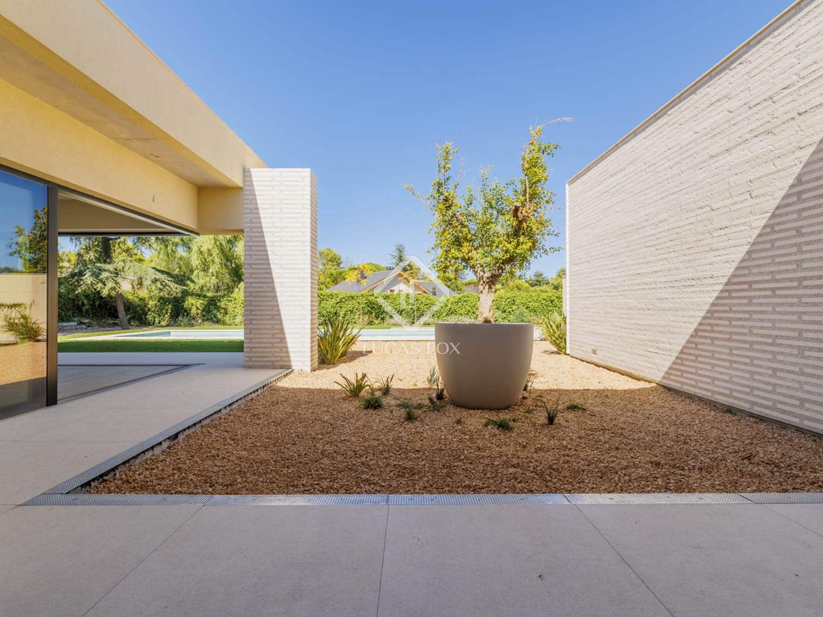 5 soveværelse Villa til salg i Boadilla del Monte med swimmingpool garage - € 2.995.000 (Ref: 9230696)