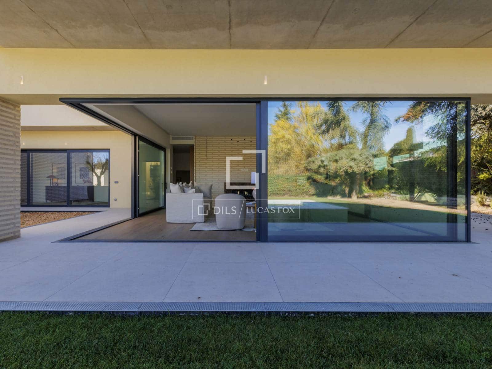 Chalet de 5 habitaciones en Boadilla del Monte en venta con piscina garaje - 3.200.000 € (Ref: 9230696)