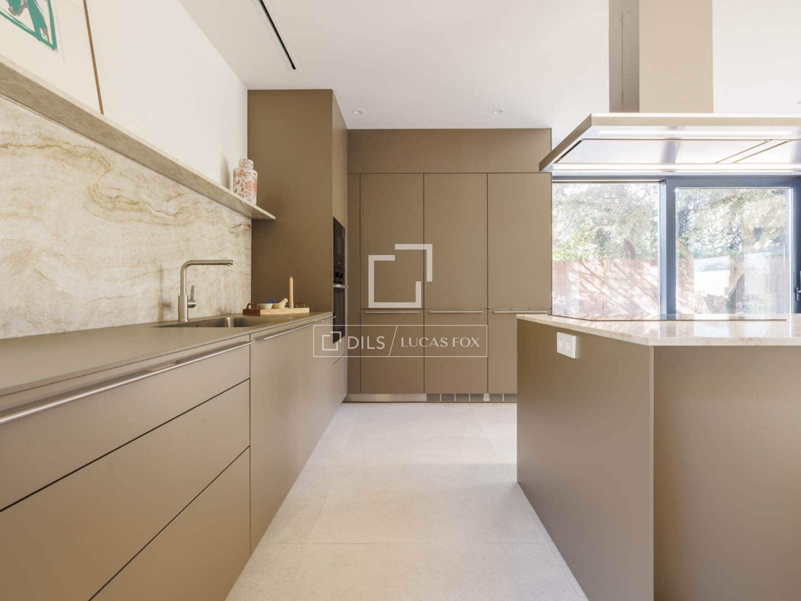 Chalet de 5 habitaciones en Boadilla del Monte en venta con piscina garaje - 3.200.000 € (Ref: 9230696)