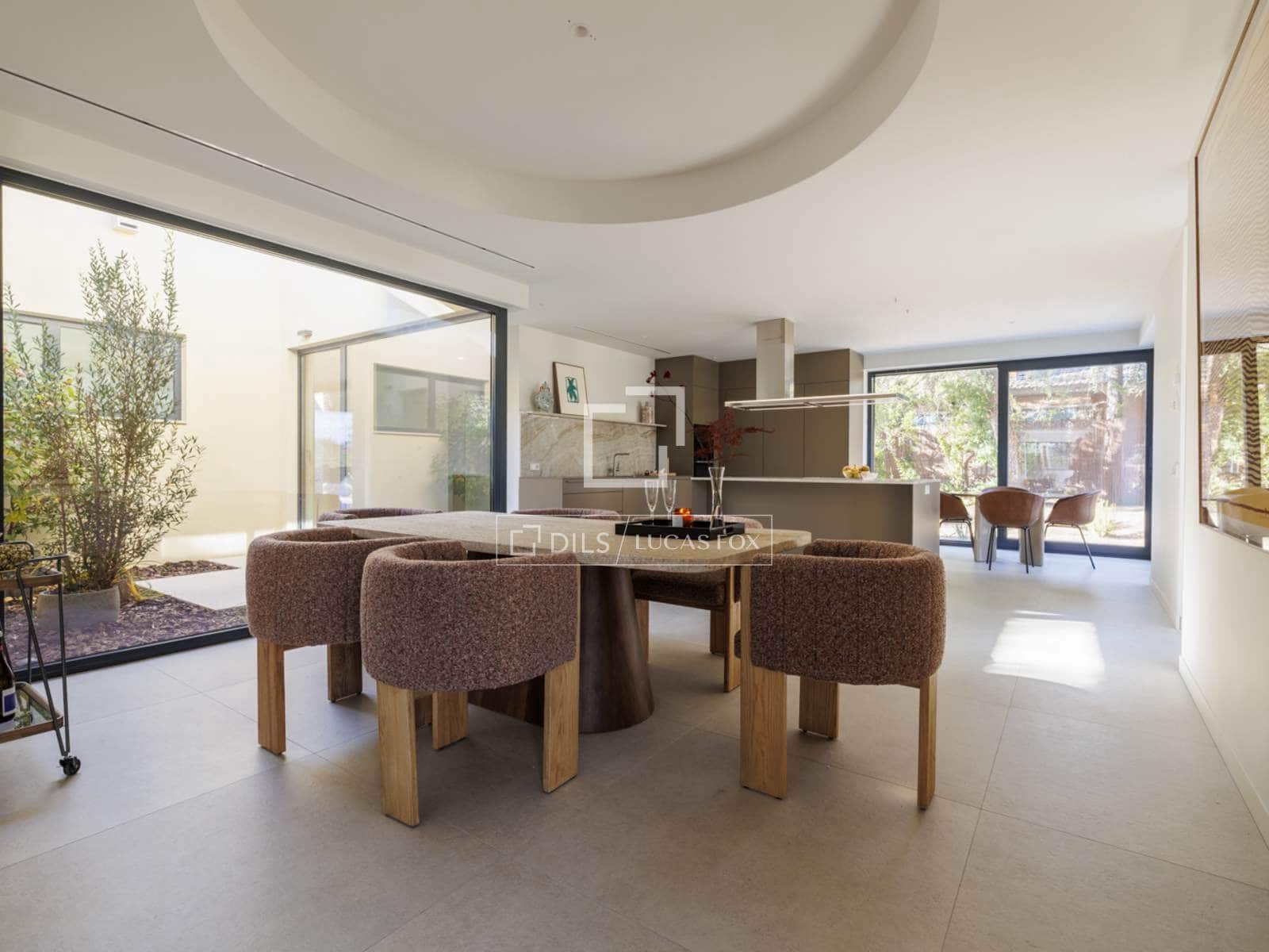 Chalet de 5 habitaciones en Boadilla del Monte en venta con piscina garaje - 3.200.000 € (Ref: 9230696)