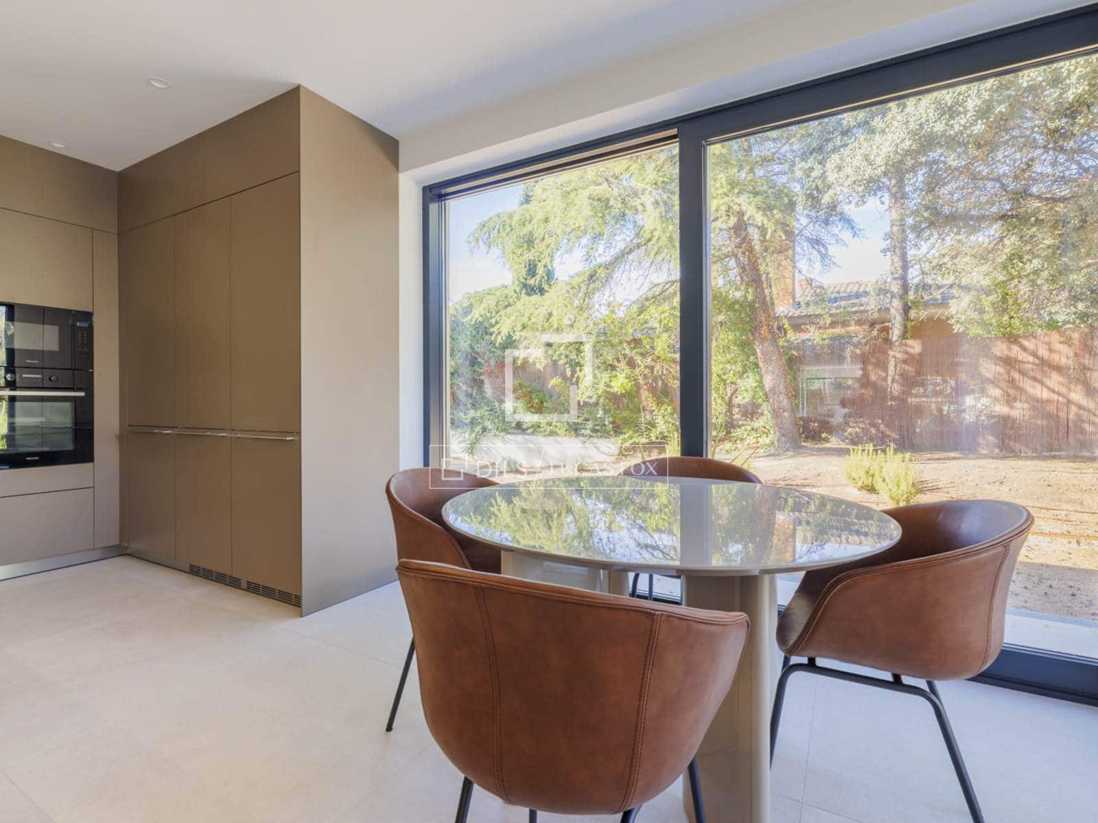 Chalet de 5 habitaciones en Boadilla del Monte en venta con piscina garaje - 3.200.000 € (Ref: 9230696)