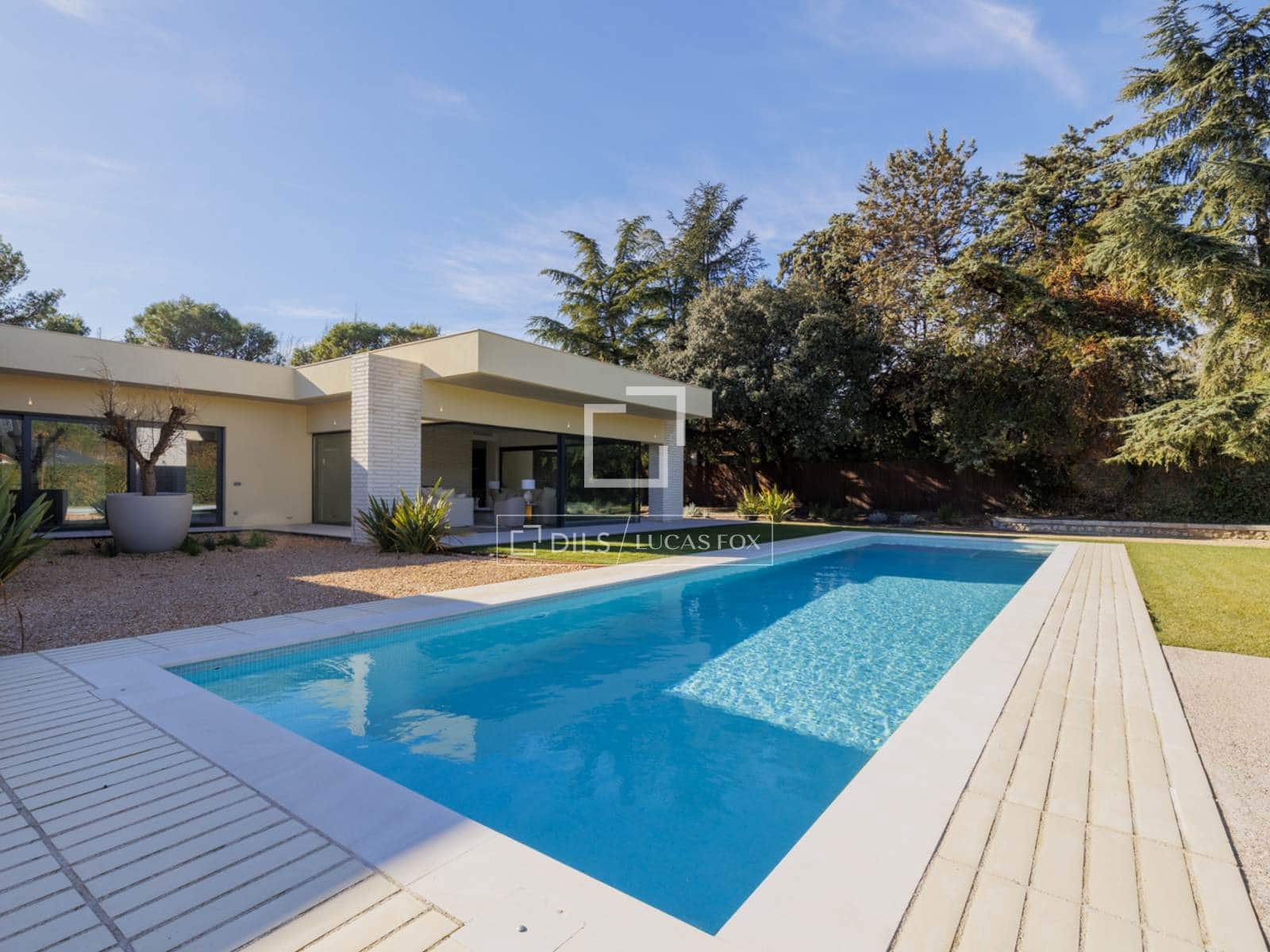 Chalet de 5 habitaciones en Boadilla del Monte en venta con piscina garaje - 3.200.000 € (Ref: 9230696)