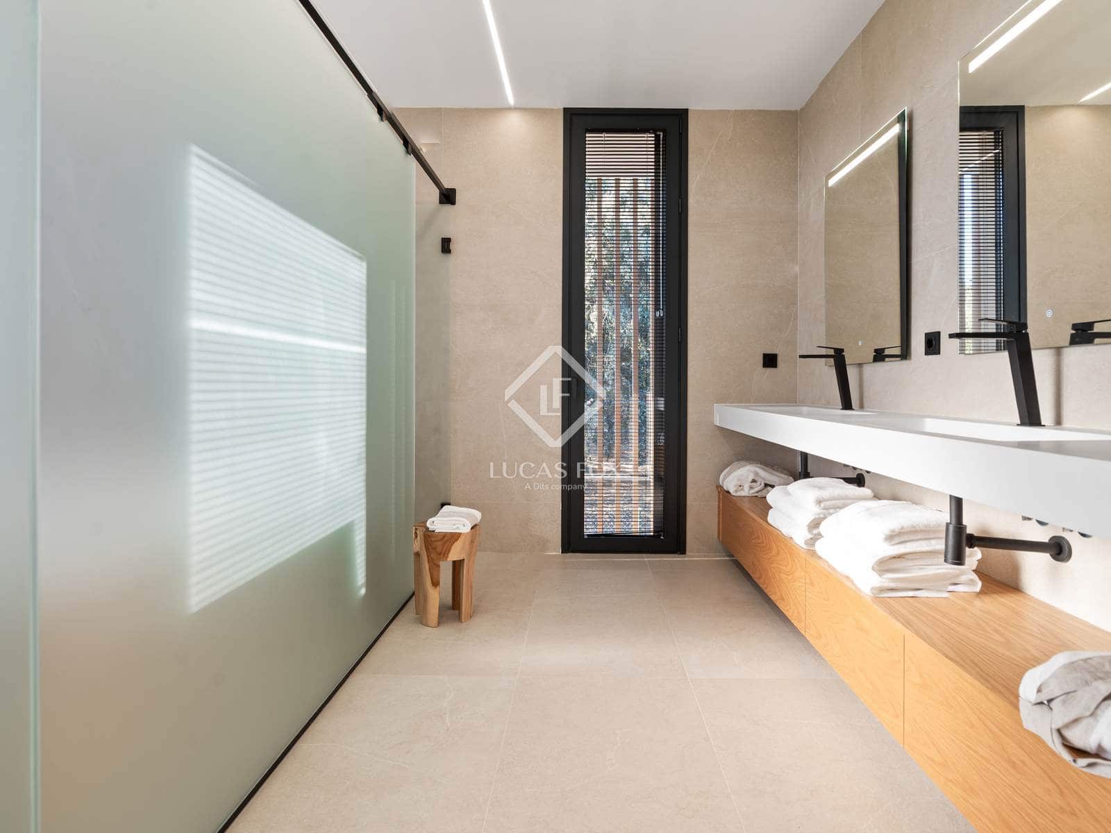 5 soverom Villa til salgs i Sotogrande med svømmebasseng garasje - € 2 850 000 (Ref: 9231274)