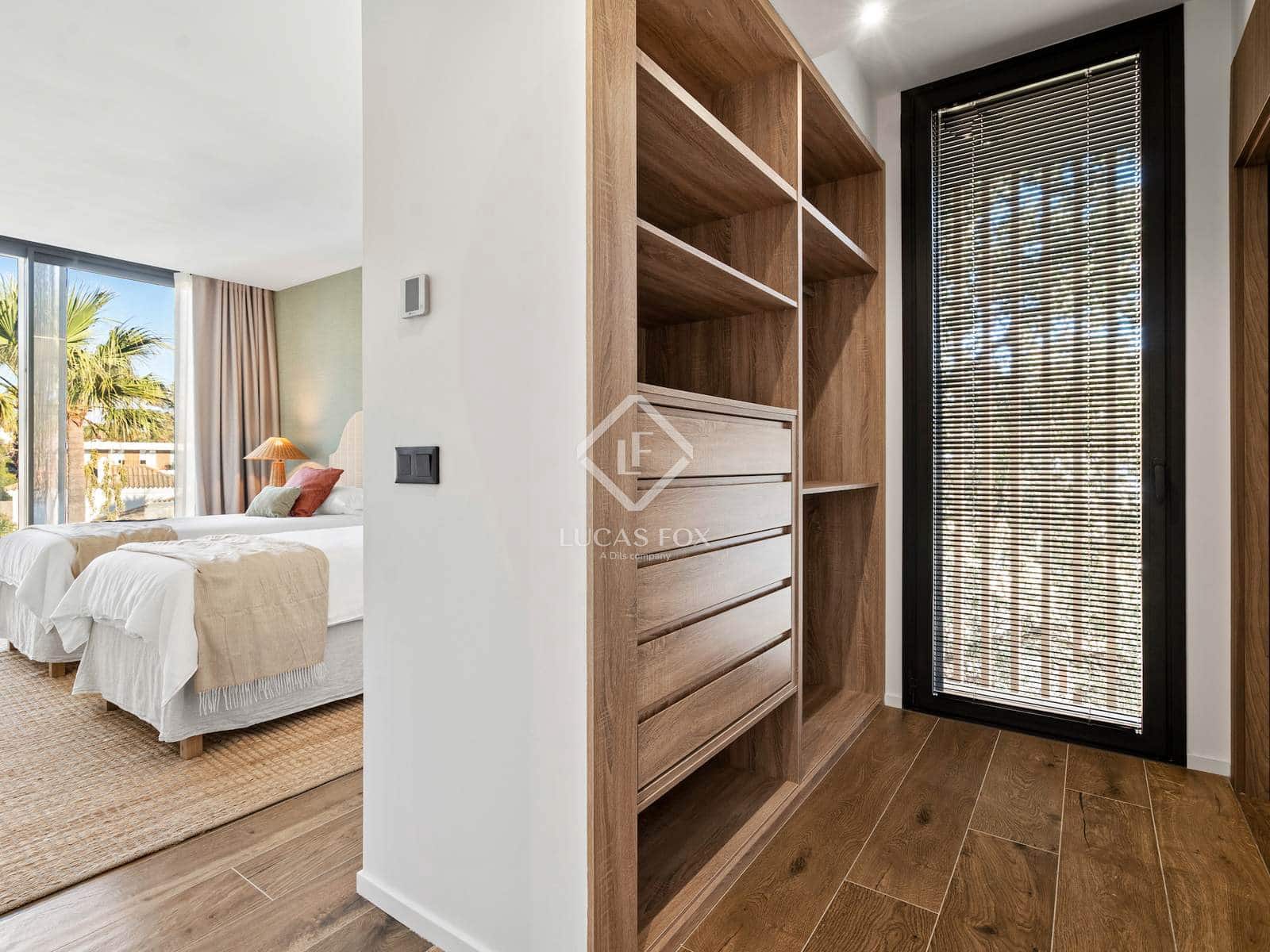 5 soverom Villa til salgs i Sotogrande med svømmebasseng garasje - € 2 850 000 (Ref: 9231274)