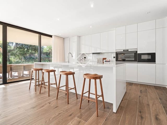 5 Zimmer Villa zu verkaufen in Sotogrande, San Roque mit Pool Garage - 2.850.000 € (Ref: 9231274)