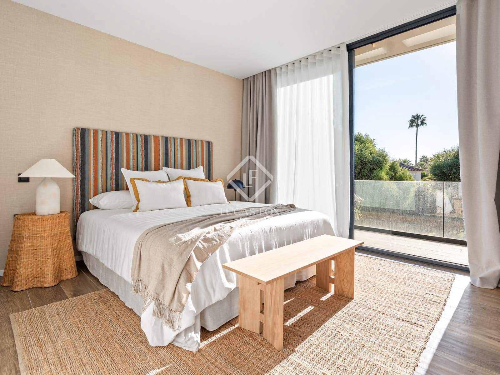 5 soverom Villa til salgs i Sotogrande med svømmebasseng garasje - € 2 850 000 (Ref: 9231274)