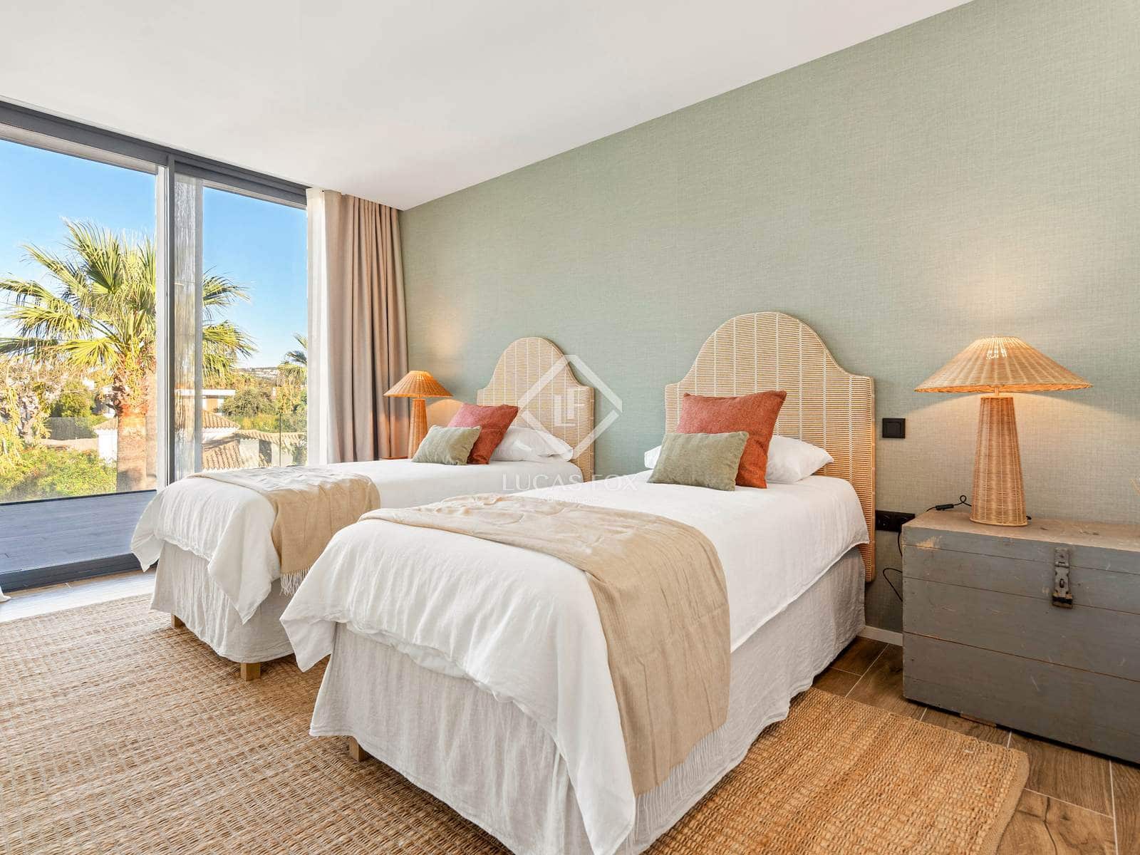 5 soverom Villa til salgs i Sotogrande med svømmebasseng garasje - € 2 850 000 (Ref: 9231274)