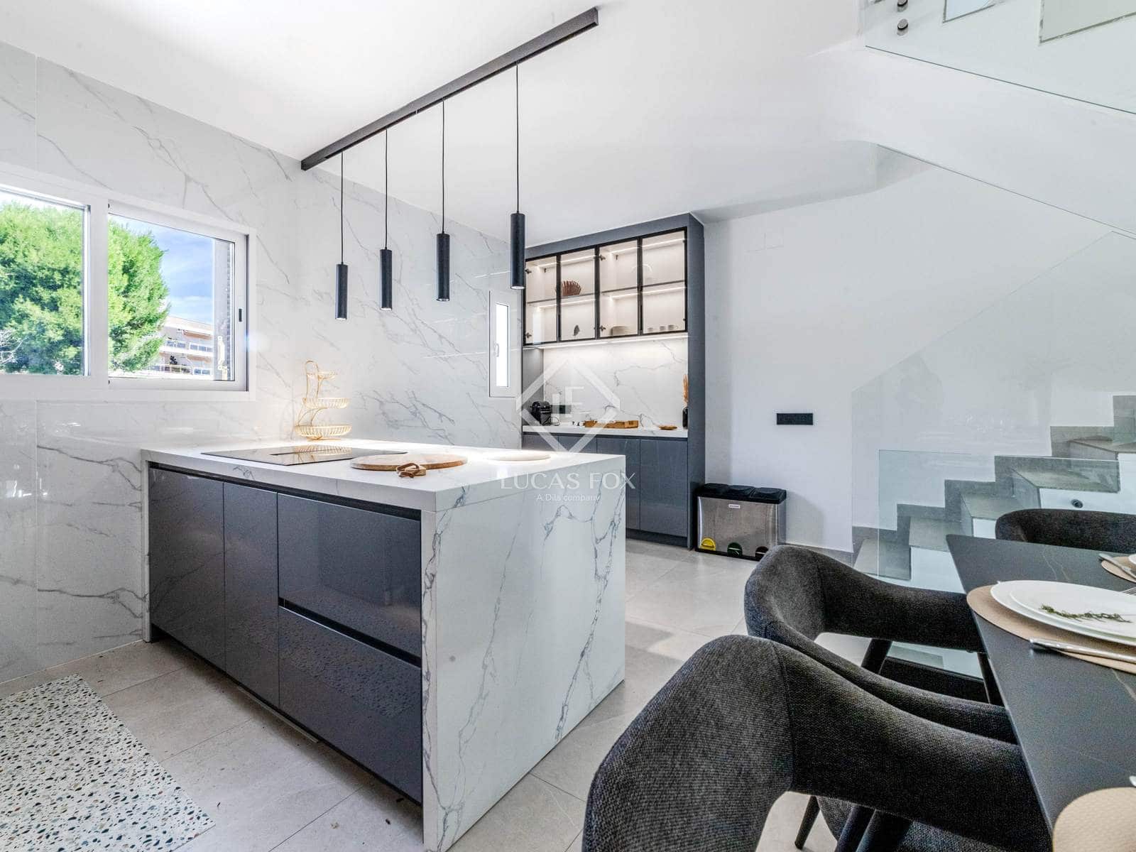 4 soveværelse Villa til salg i Sitges med swimmingpool garage - € 1.100.000 (Ref: 9231277)