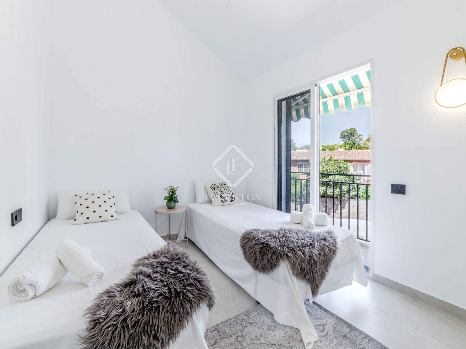 4 soveværelse Villa til salg i Sitges med swimmingpool garage - € 1.100.000 (Ref: 9231277)