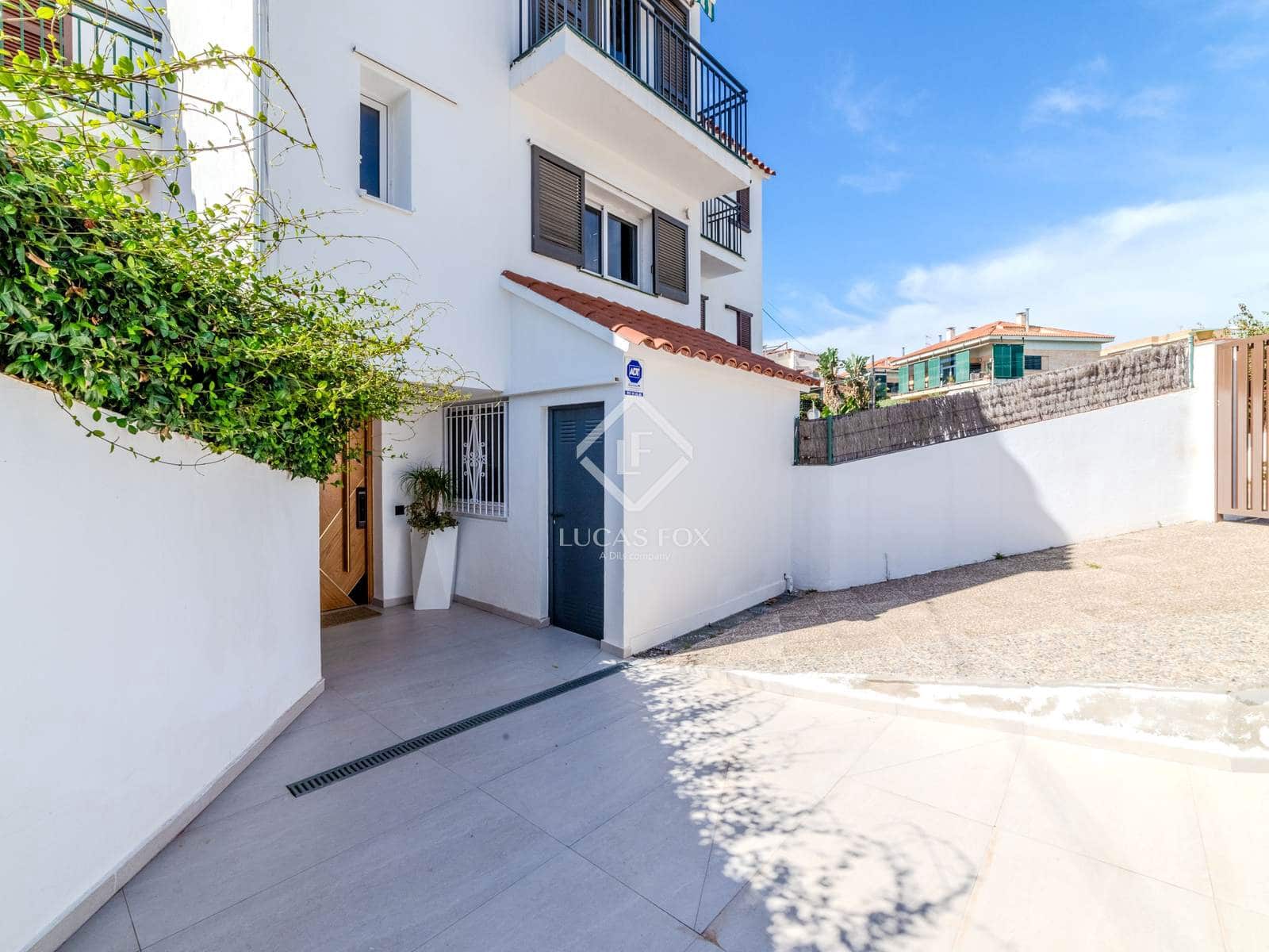 4 soveværelse Villa til salg i Sitges med swimmingpool garage - € 1.100.000 (Ref: 9231277)