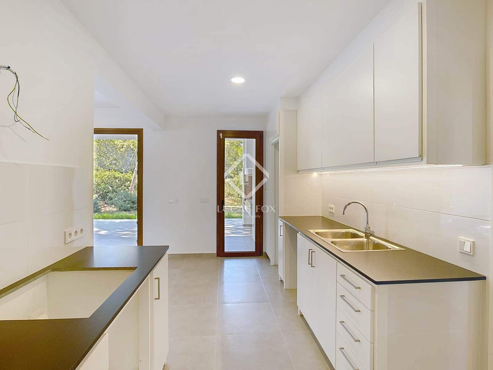 4 soveværelse Villa til salg i Ciutadella de Menorca med swimmingpool - € 1.250.000 (Ref: 9235257)