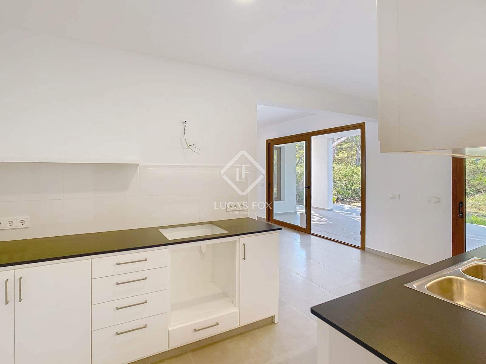 4 soveværelse Villa til salg i Ciutadella de Menorca med swimmingpool - € 1.250.000 (Ref: 9235257)