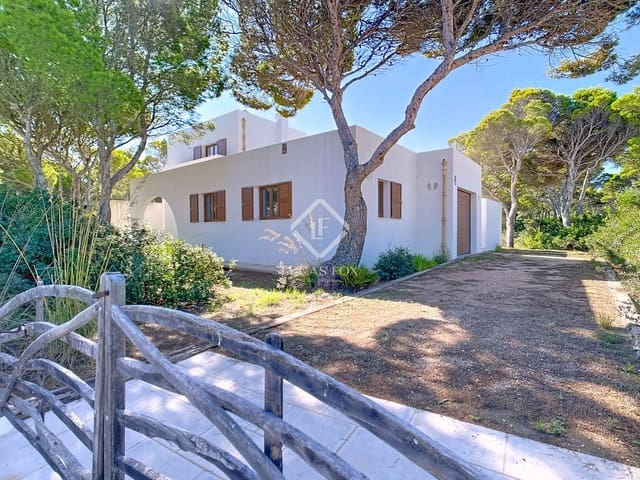 4 soveværelse Villa til salg i Ciutadella de Menorca med swimmingpool - € 1.250.000 (Ref: 9235257)