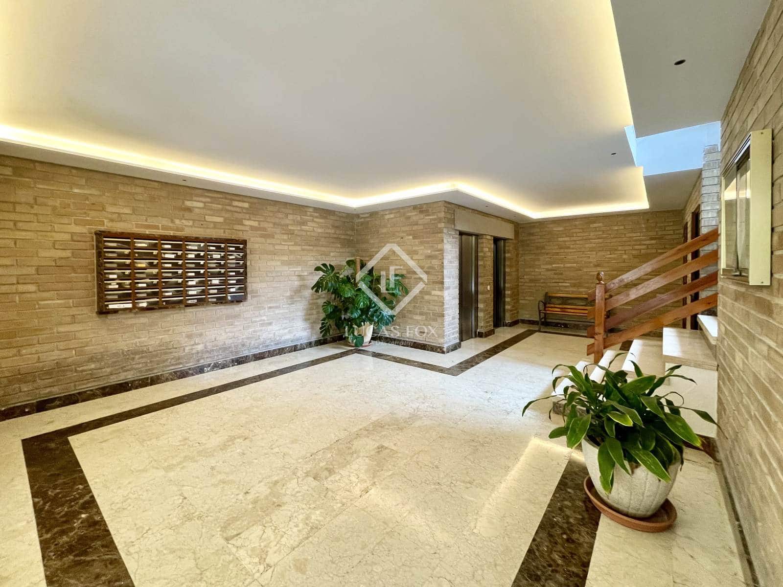 2 bedroom Apartment for sale in Alicante / Alacant city with pool garage - € 335,000 (Ref: 9237072)