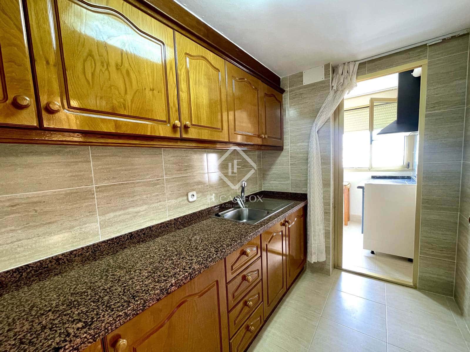 2 bedroom Apartment for sale in Alicante / Alacant city with pool garage - € 335,000 (Ref: 9237072)
