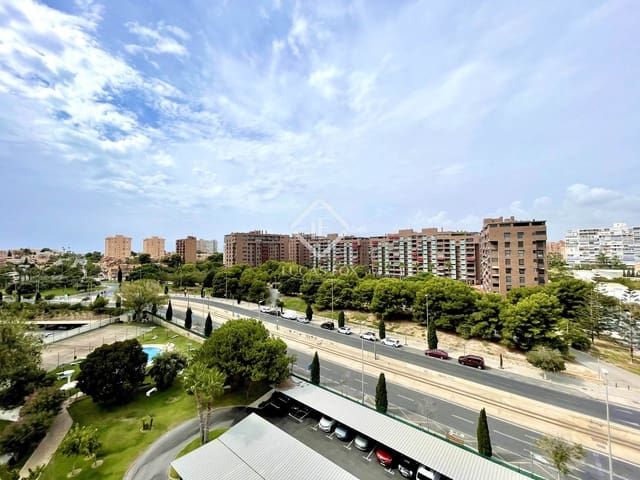 2 bedroom Apartment for sale in Alicante / Alacant city with pool garage - € 335,000 (Ref: 9237072)