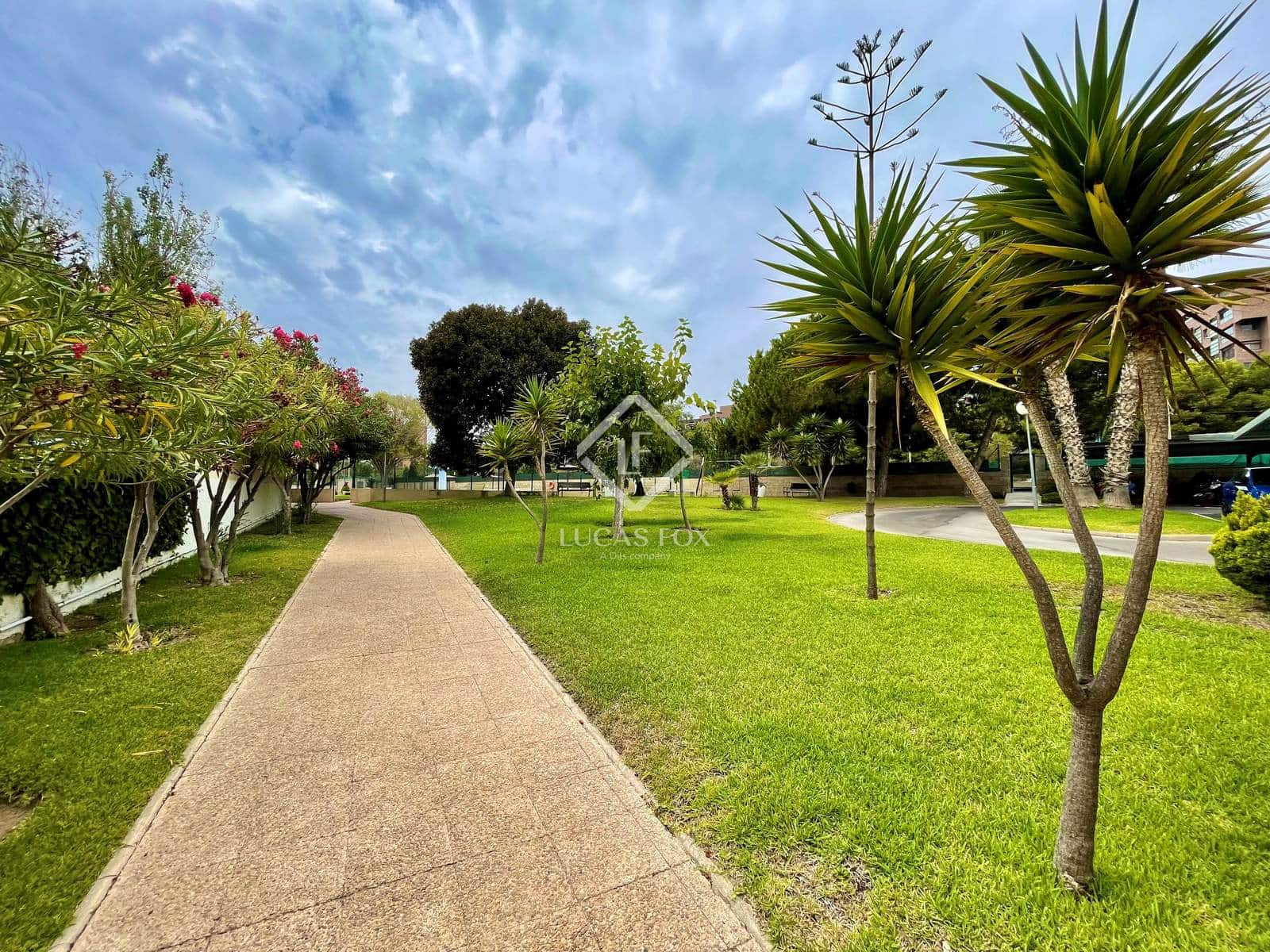 2 bedroom Apartment for sale in Alicante / Alacant city with pool garage - € 335,000 (Ref: 9237072)