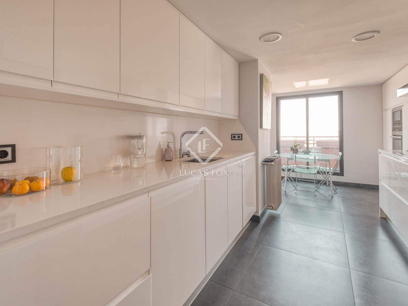 3 soveværelse Penthouse til salg i Madrid by med swimmingpool garage - € 1.950.000 (Ref: 9237720)