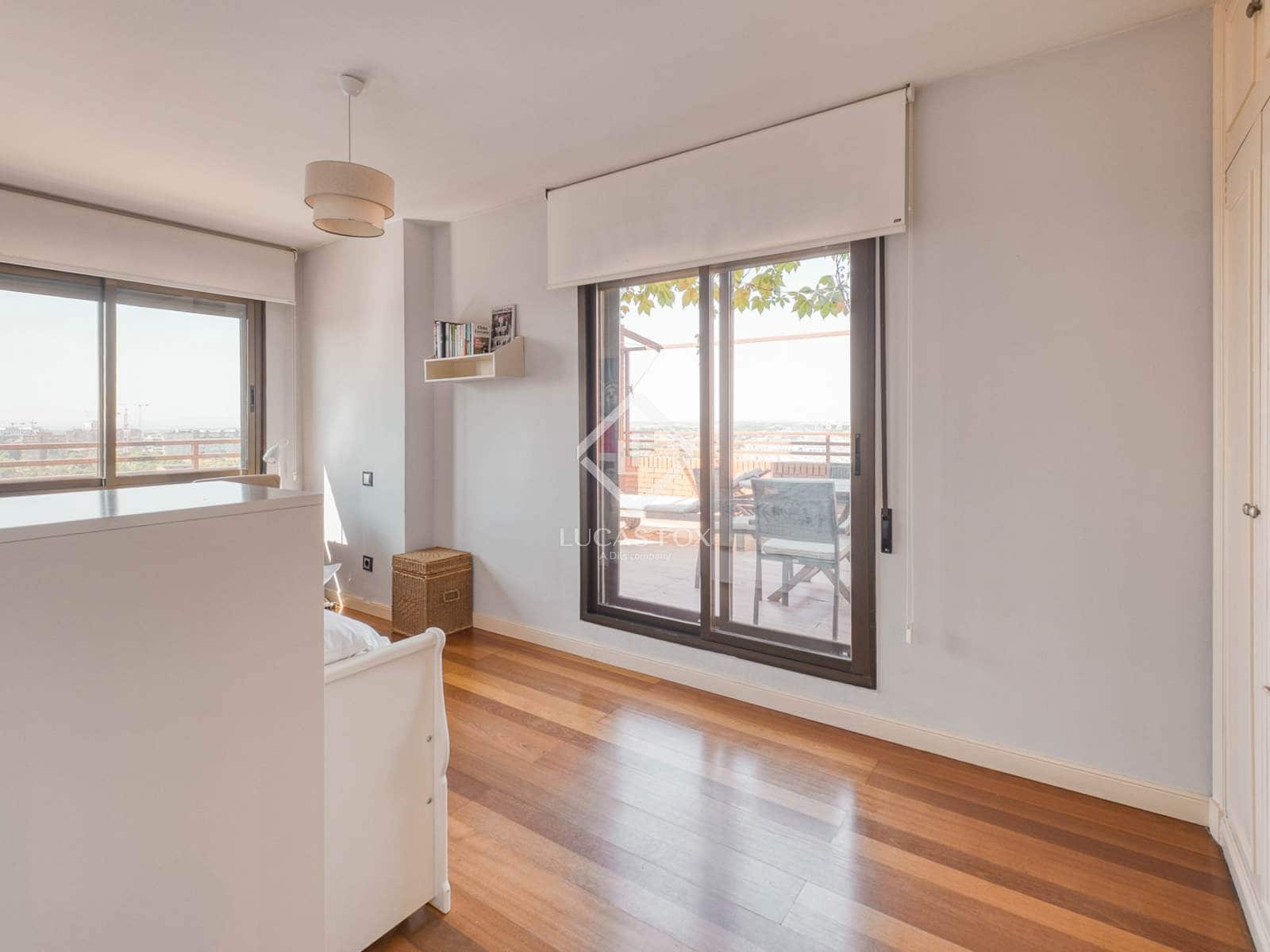 3 soveværelse Penthouse til salg i Madrid by med swimmingpool garage - € 1.950.000 (Ref: 9237720)