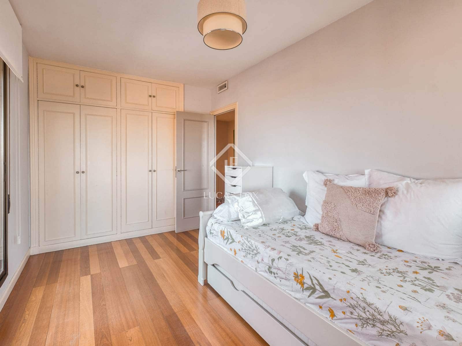 3 soveværelse Penthouse til salg i Madrid by med swimmingpool garage - € 1.950.000 (Ref: 9237720)