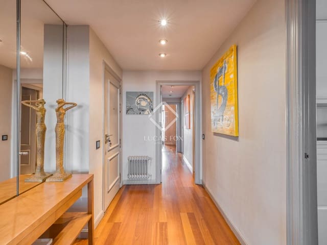 3 bedroom Penthouse for sale in Nueva España, Madrid city with pool garage - € 1,950,000 (Ref: 9237720)