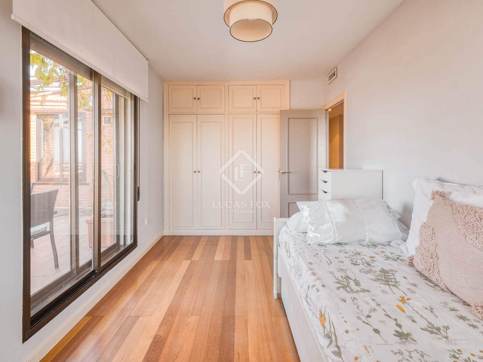 3 soveværelse Penthouse til salg i Madrid by med swimmingpool garage - € 1.950.000 (Ref: 9237720)