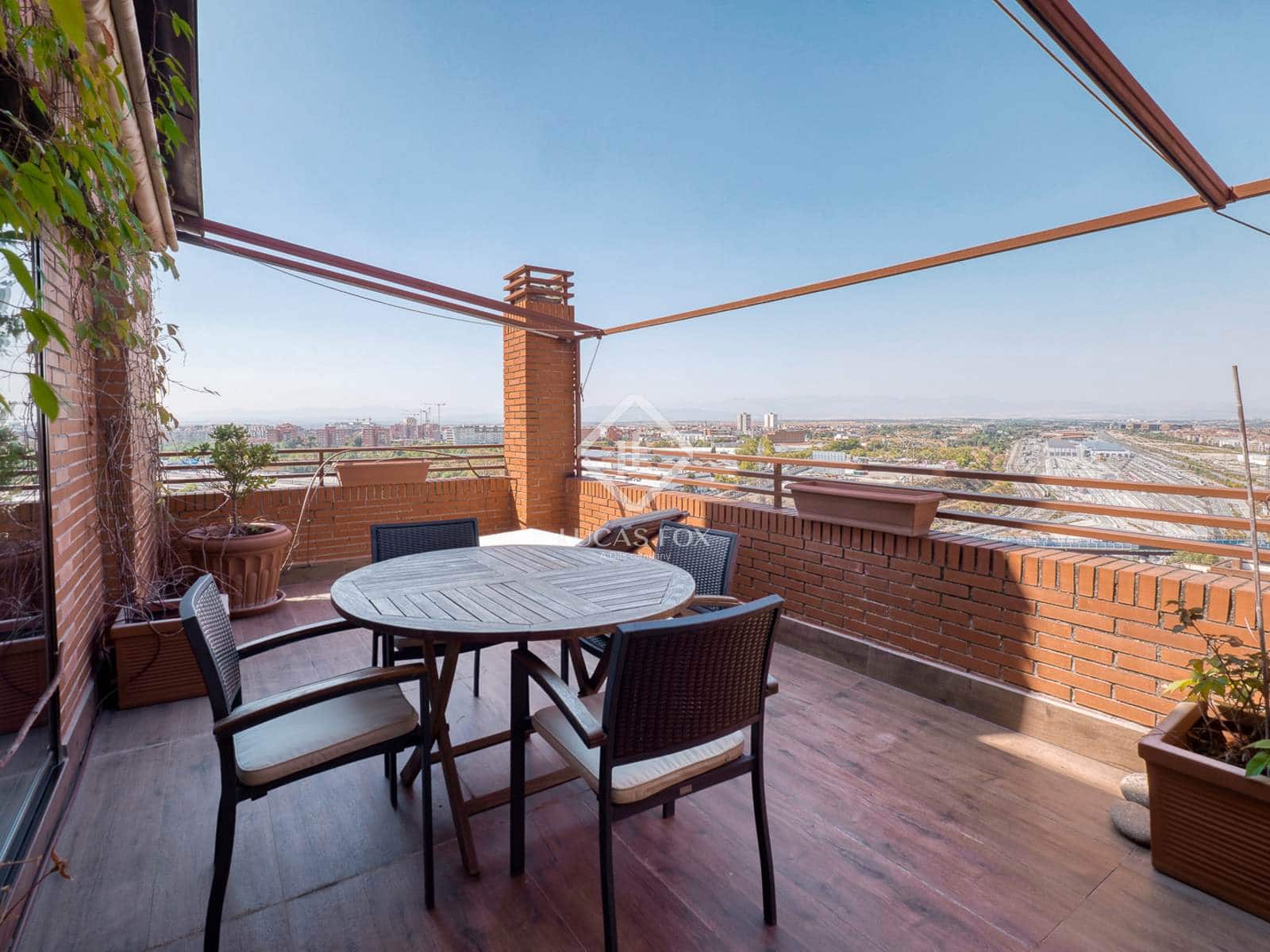 3 soveværelse Penthouse til salg i Madrid by med swimmingpool garage - € 1.950.000 (Ref: 9237720)