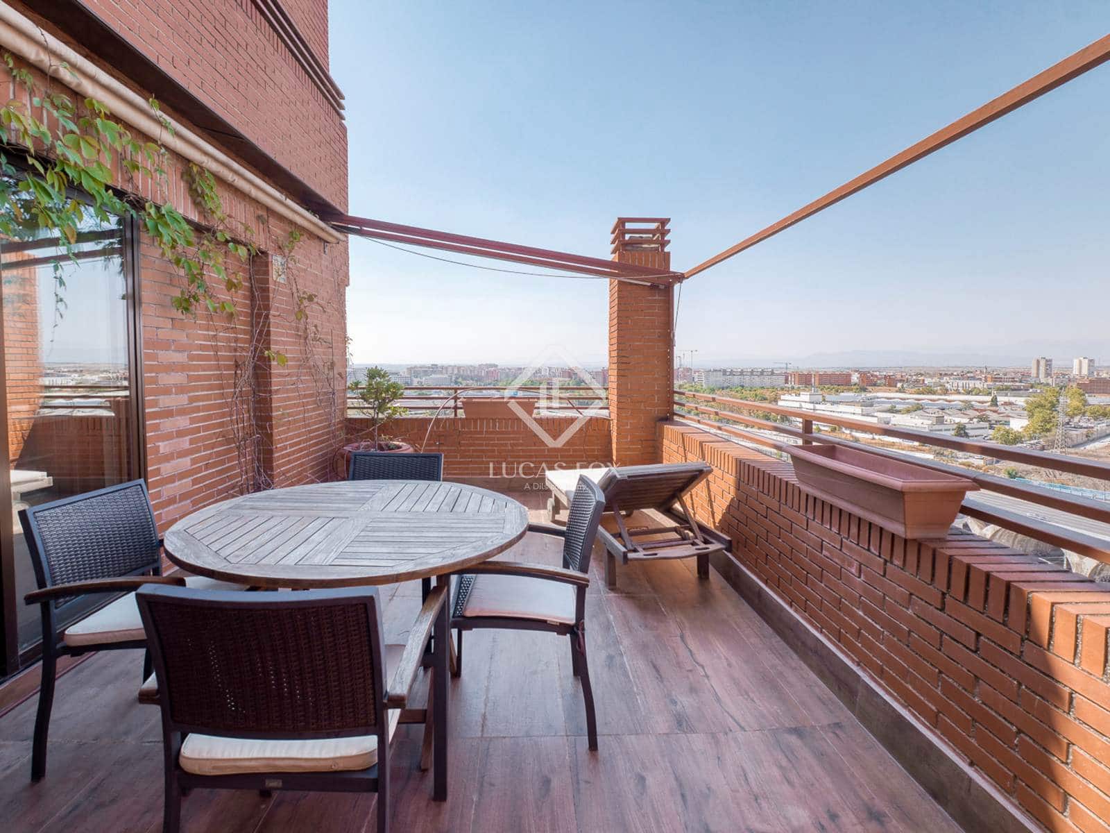 3 soveværelse Penthouse til salg i Madrid by med swimmingpool garage - € 1.950.000 (Ref: 9237720)