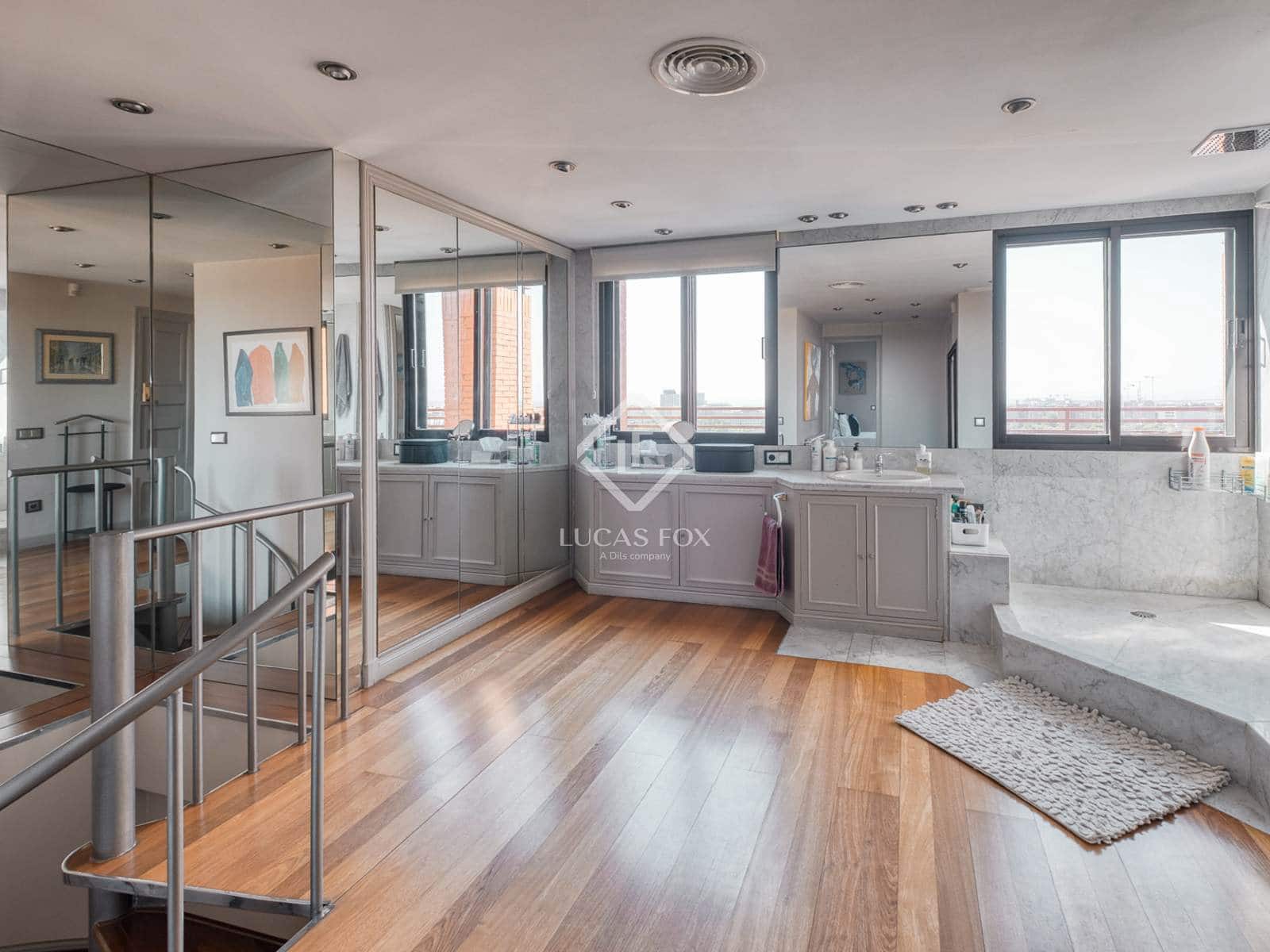 3 soveværelse Penthouse til salg i Madrid by med swimmingpool garage - € 1.950.000 (Ref: 9237720)