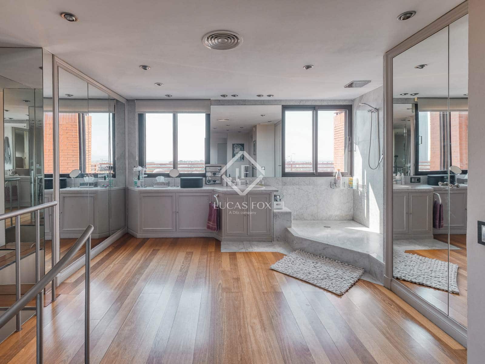 3 soveværelse Penthouse til salg i Madrid by med swimmingpool garage - € 1.950.000 (Ref: 9237720)