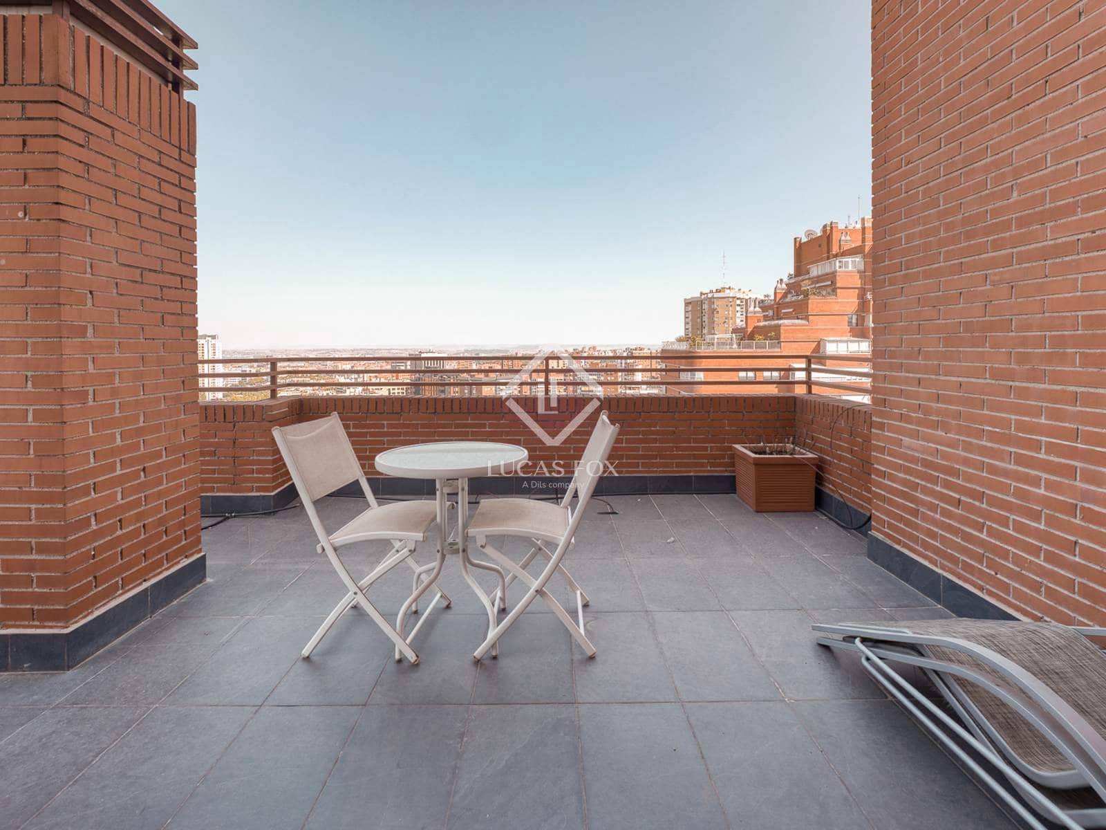 3 soveværelse Penthouse til salg i Madrid by med swimmingpool garage - € 1.950.000 (Ref: 9237720)