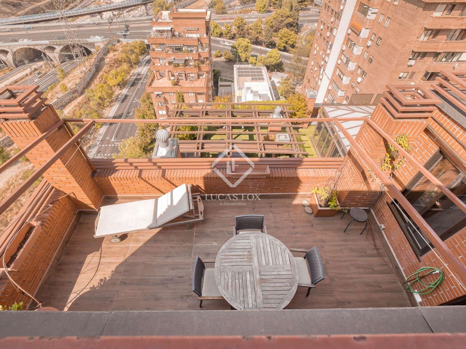 3 soveværelse Penthouse til salg i Madrid by med swimmingpool garage - € 1.950.000 (Ref: 9237720)