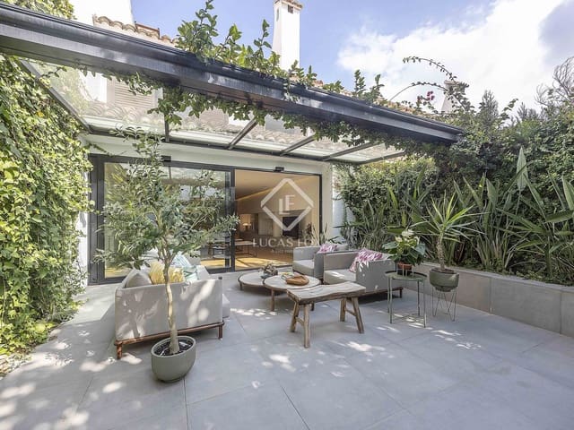 5 bedroom Villa for sale in Rocafort with pool garage - € 950,000 (Ref: 9237721)