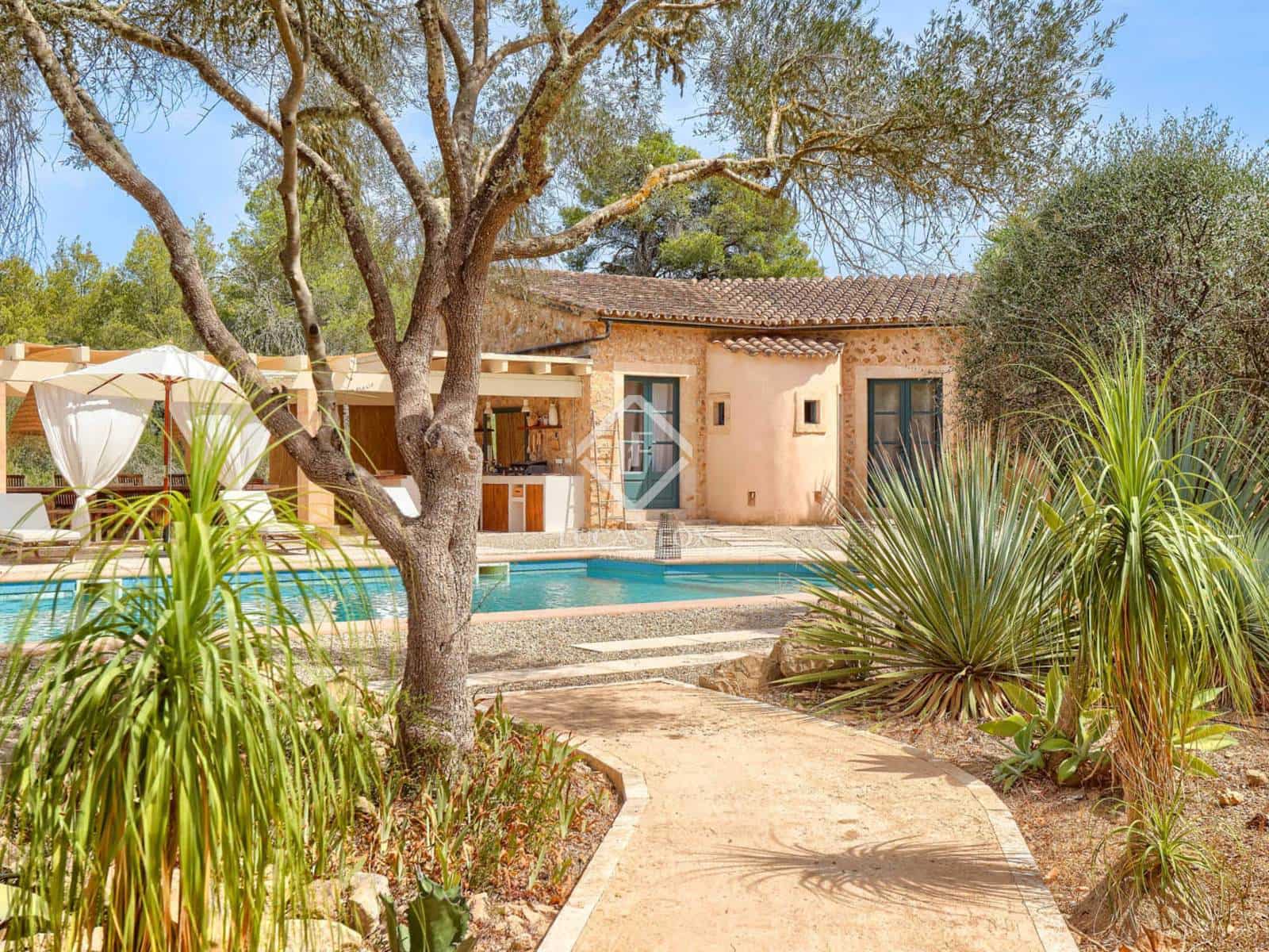 7 chambre Finca/Maison de Campagne à vendre à Montuiri avec piscine garage - 4 940 000 € (Ref: 9237840)