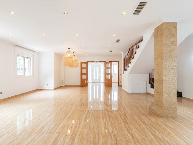 4 soverom Villa til leie i Castelldefels - € 4 000 (Ref: 9238804)