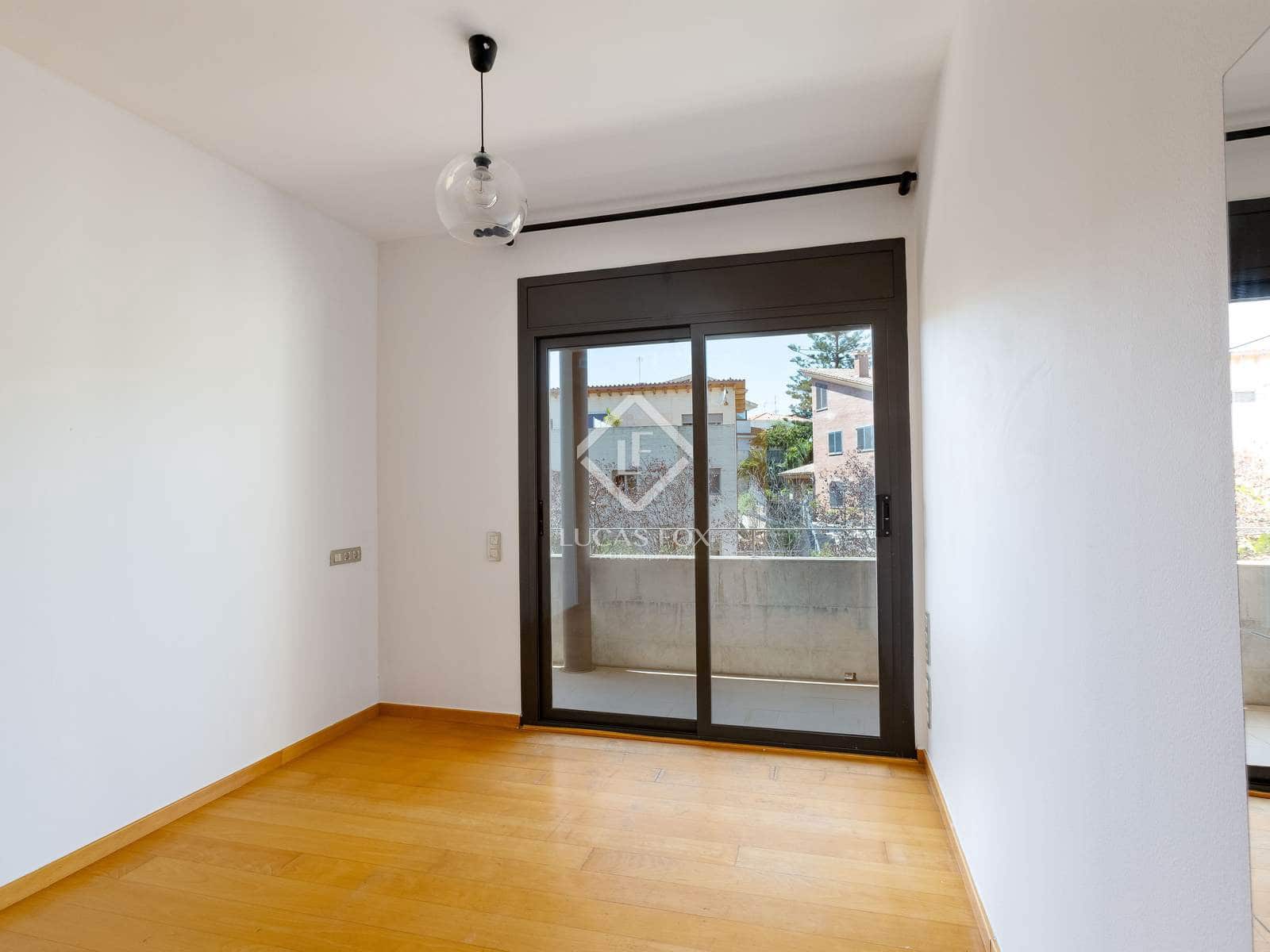 4 sypialnia Willa na sprzedaż w Alella z basenem garażem - 999 000 € (Ref: 9239309)